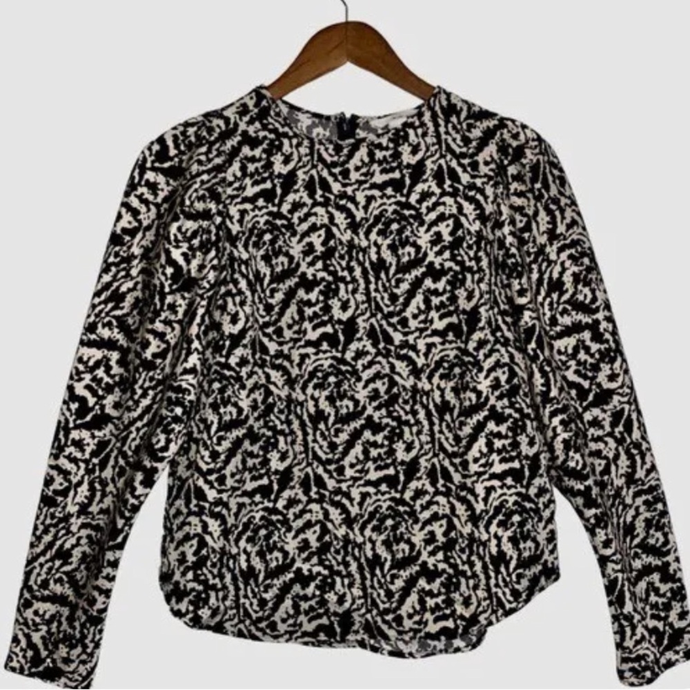 H&M blouse, size M tan and black pattern, in great condition worn 3 times